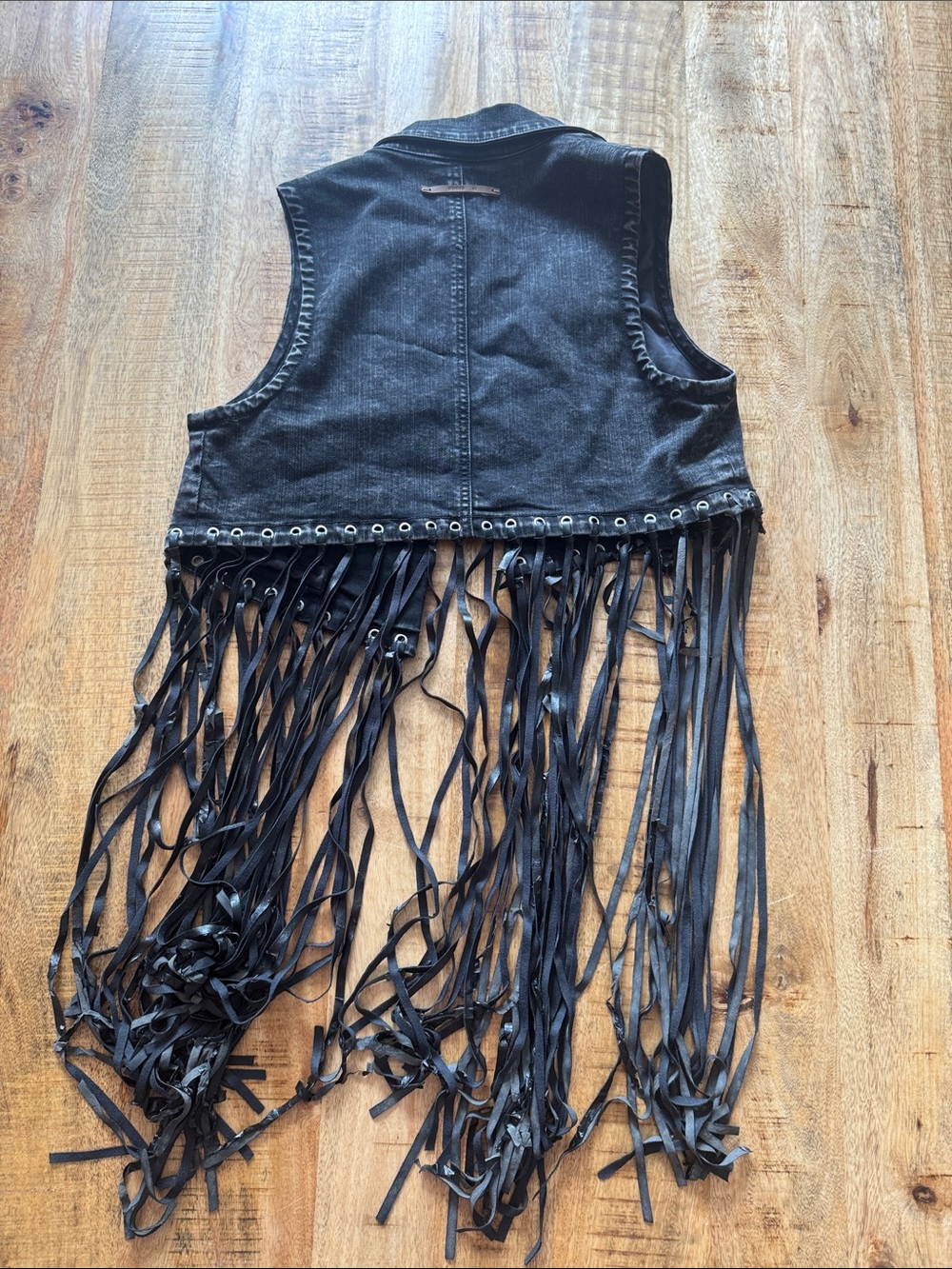 GUESS Black Lined fringe black denim western festival vest Jacket NWT - Picture 8 of 8